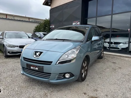 Peugeot 5008 2011